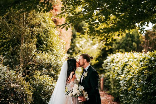 Harley &amp; Ben's Falcon Manor Wedding Photographs